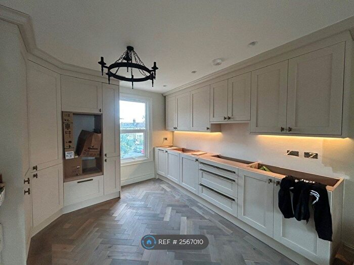 2 Bedroom Maisonette To Rent In Richmond Road, London, N2