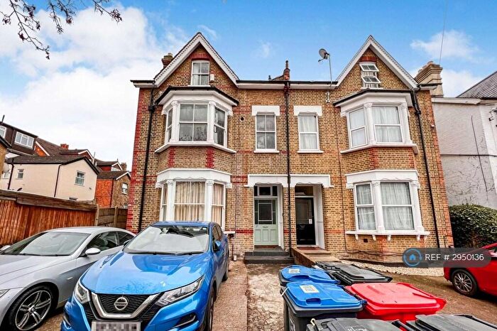 2 Bedroom Flat To Rent In Woodstock Road, Croydon, CR0