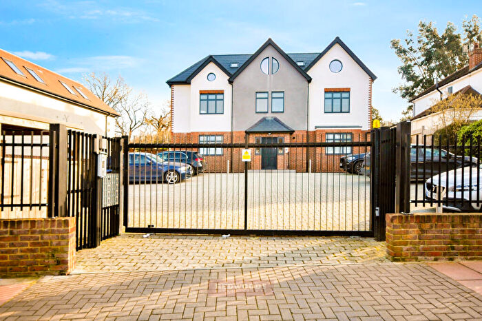 2 Bedroom Apartment For Sale In Hayes, BR2