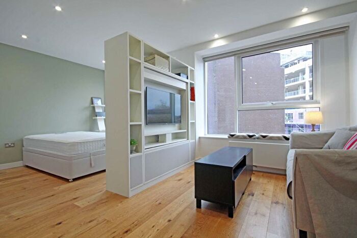 Studio To Rent In Balfour Road, Hounslow, TW3