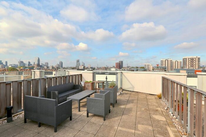 2 Bedroom Flat To Rent In Soda Studios, Kingsland Road, Hackney, E8