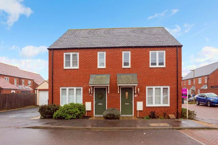 2 Bedroom Semi-Detached House For Sale In Swift Drive, Banbury, Oxfordshire, OX15