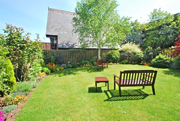 2 Bedroom Apartment To Rent In Hawthorn Green, Kennerleys Lane, Wilmslow, SK9