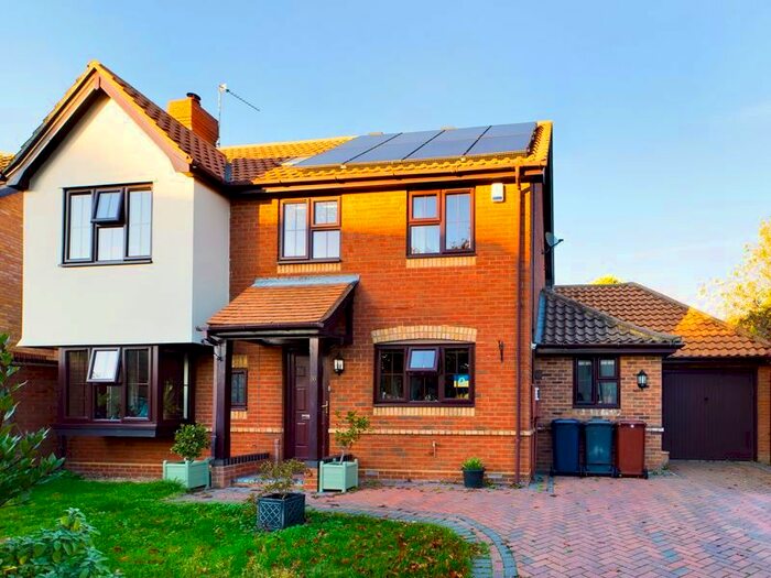 4 Bedroom Detached House For Sale In The Coppice, Great Barton, Bury St. Edmunds, IP31