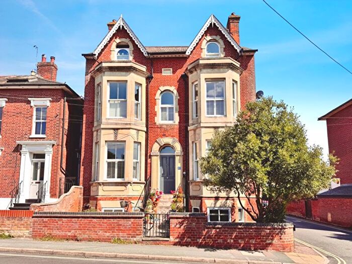 1 Bedroom Flat For Sale In High Street, Wivenhoe, Colchester, CO7