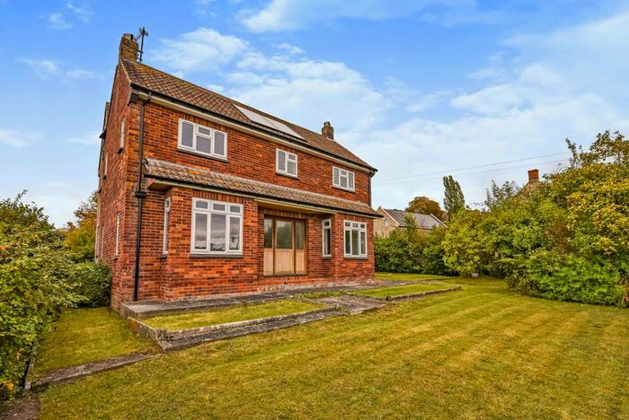 4 Bedroom Detached House For Sale In North Wootton, Shepton Mallet, BA4
