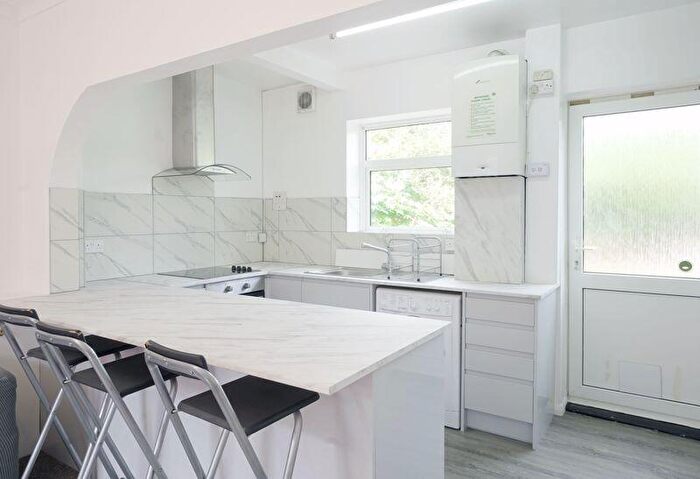 4 Bedroom Detached House To Rent In Colbourne Avenue, Brighton, BN2