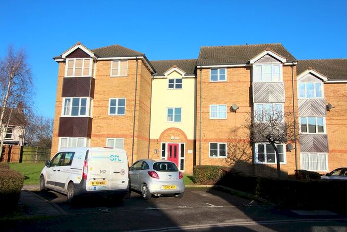 1 Bedroom Flat To Rent In Falcon Close, Dunstable, LU6