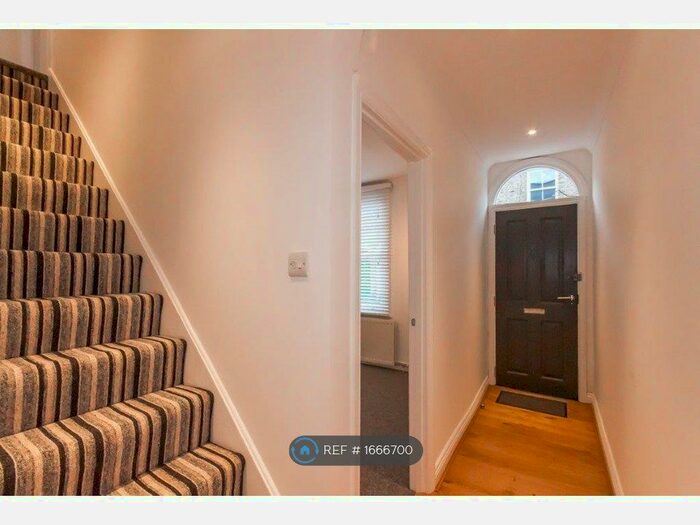 2 Bedroom Terraced House To Rent In Norwich Street, Cambridge, CB2