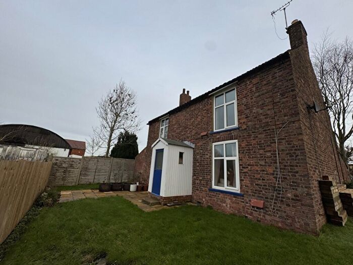 3 Bedroom Detached House To Rent In Moor Farm House, Elsham, DN20