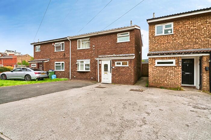4 Bedroom Semi-Detached House For Sale In Judge Close, Oldbury, B69