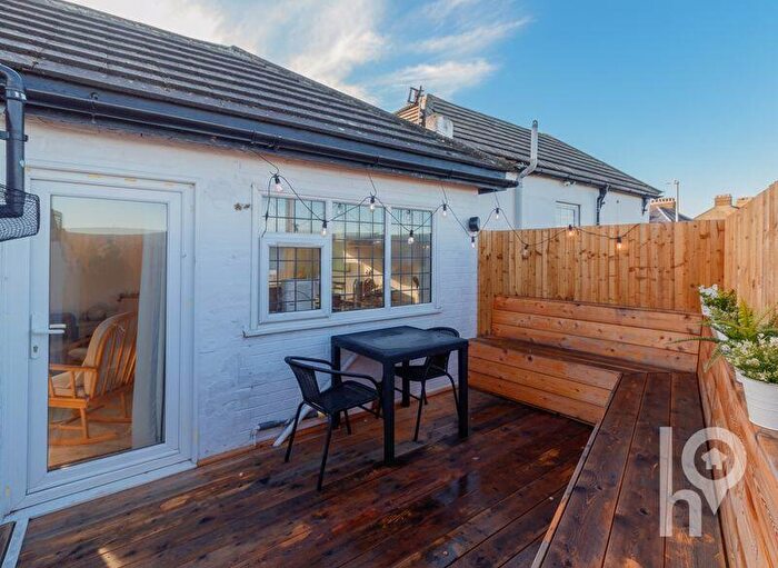 2 Bedroom End Of Terrace House For Sale In Marine Parade, Sheerness, ME12