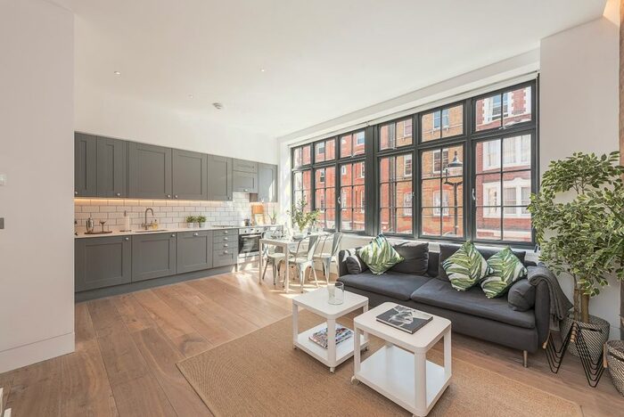 2 Bedroom Flat To Rent In Great Titchfield Street, London, W1W