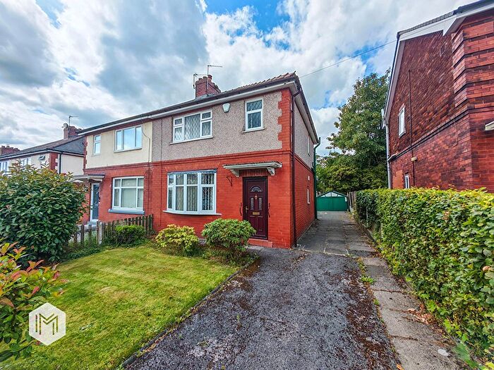 3 Bedroom Semi-Detached House For Sale In Poplar Road, Worsley, M28