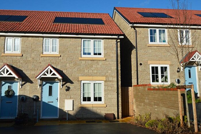 3 Bedroom Barn Conversion To Rent In Flask Close, Cheddar, BS27