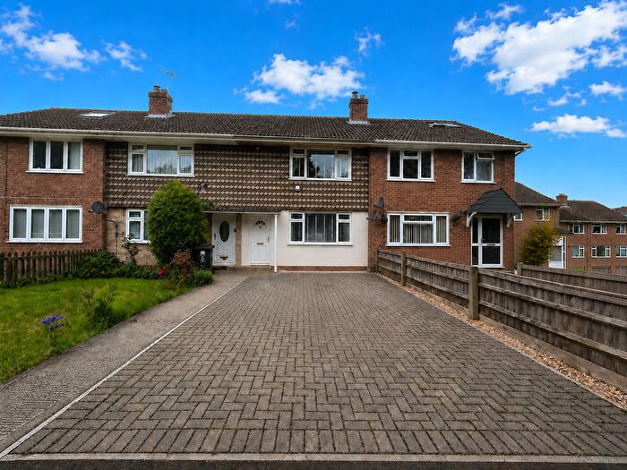 2 Bedroom Terraced House For Sale In Sams Lane, Blunsdon, Swindon, SN26