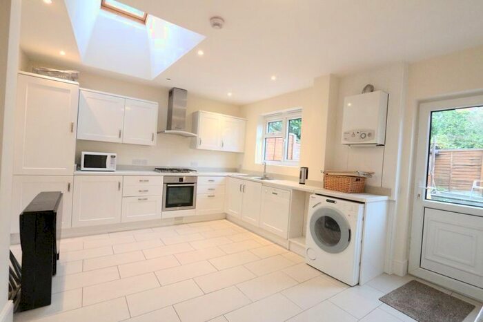 5 Bedroom Property To Rent In Berwick Road, London, N22