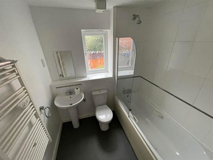 1 Bedroom Apartment For Sale In Warwick Road, Tyseley, B11