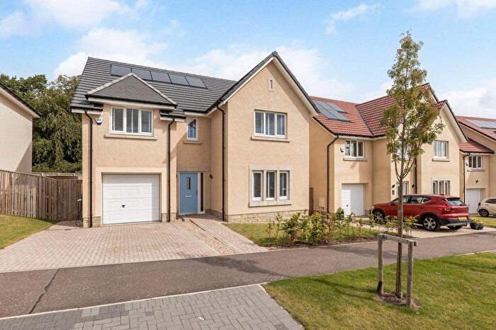 4 Bedroom Detached House For Sale In Dolomite Drive, Penicuik, Midlothian, EH26