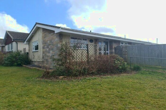 2 Bedroom Bungalow To Rent In Cooper Road, Newport, PO30