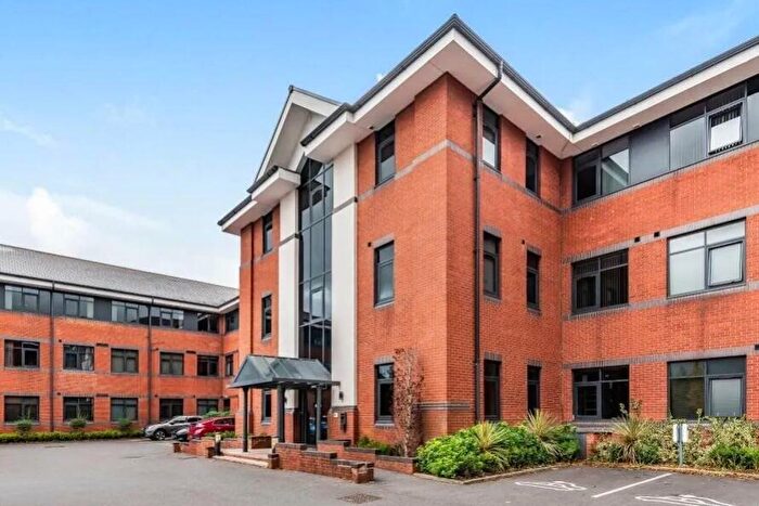 Apartment To Rent In Dawsons Square, Pudsey, LS28