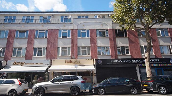 2 Bedroom Apartment To Rent In High Road Leyton, London, E10