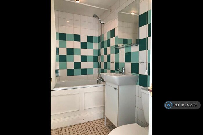 Studio To Rent In Savernake Road, London, NW3