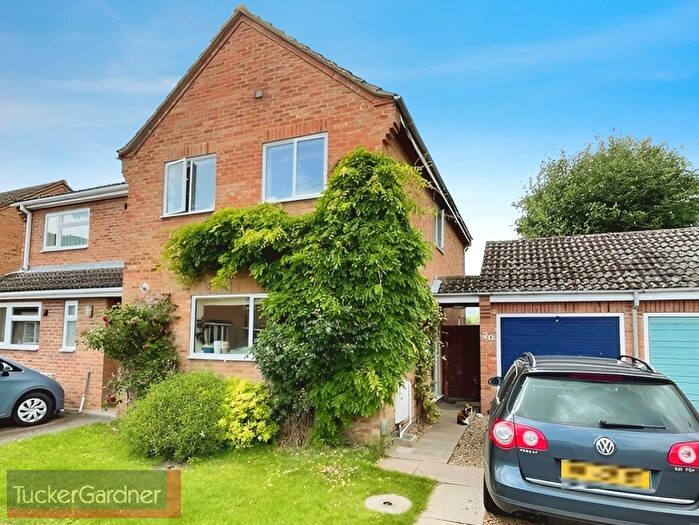 3 Bedroom Property To Rent In Henry Morris Road, Cambridge, CB24