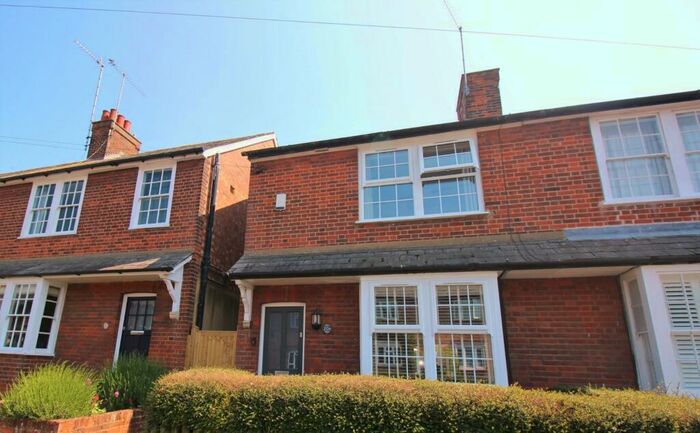 3 Bedroom Semi-Detached House To Rent In Walkern Road, Stevenage, SG1