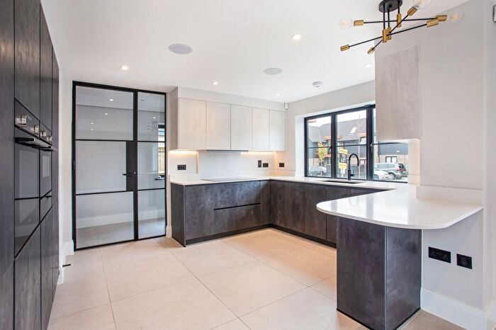 3 Bedroom Semi-Detached House To Rent In Little Hays, Borehamwood, WD6