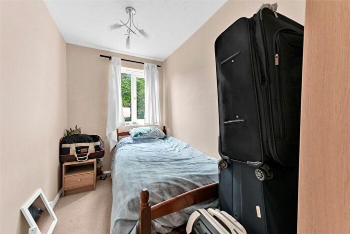 2 Bedroom Apartment To Rent In Chalkstone Close, Welling, Kent, DA16