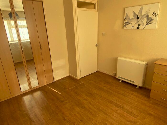 1 Bedroom Penthouse To Rent In Arnold Road, Rotherham, S65