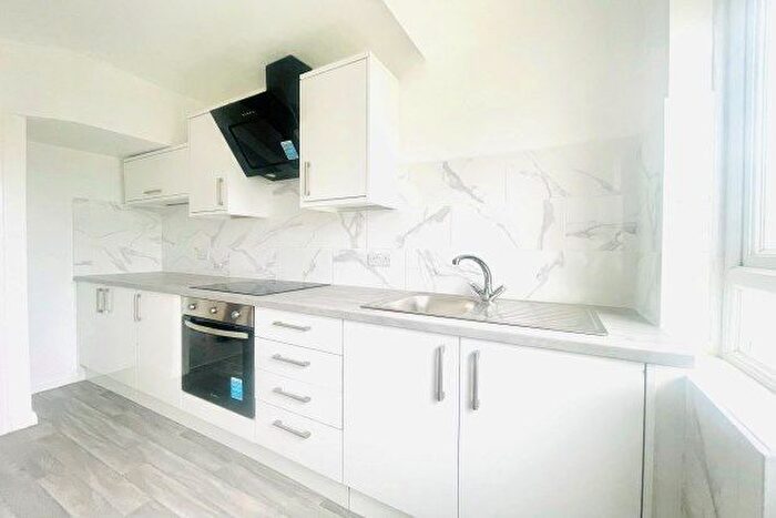 3 Bedroom Property To Rent In Northborough Road, London, SW16