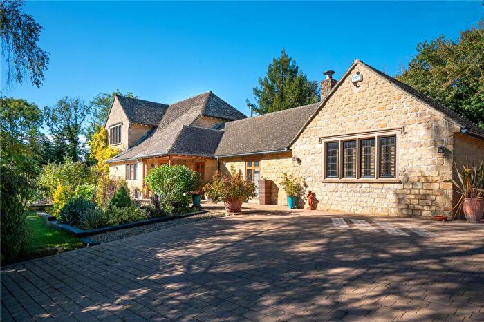 5 Bedroom Detached House For Sale In Woodstock Road, Charlbury, Chipping Norton, Oxfordshire, OX7
