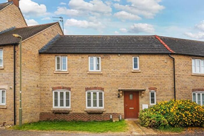 2 Bedroom End Of Terrace House For Sale In Willowbank, Witney, OX28