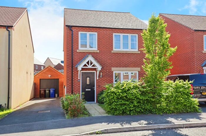 4 Bedroom Detached House For Sale In Caldwell Road, Banbury, Oxfordshire, OX16