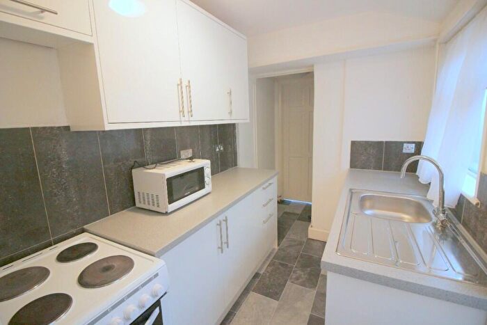 2 Bedroom Flat To Rent In Ducketts Road, Dartford, Kent, DA1