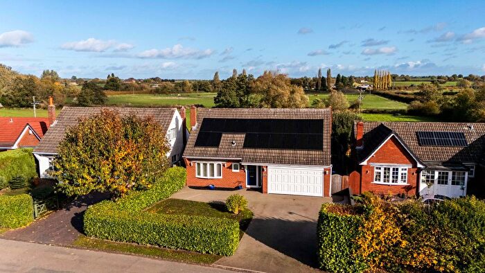 4 Bedroom Detached House For Sale In Lichfield Road, Hamstall Ridware, WS15