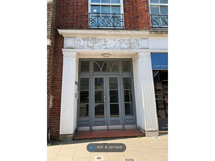 1 Bedroom Flat To Rent In Stonehills, Welwyn Garden City, AL8