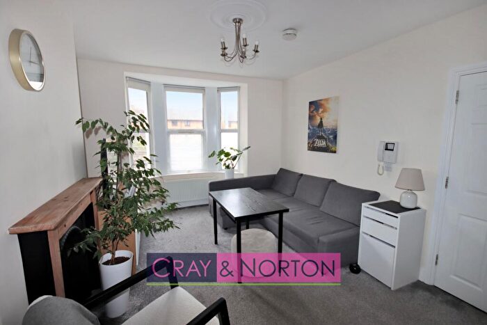 1 Bedroom Flat To Rent In Waddon New Road, Croydon, CR0