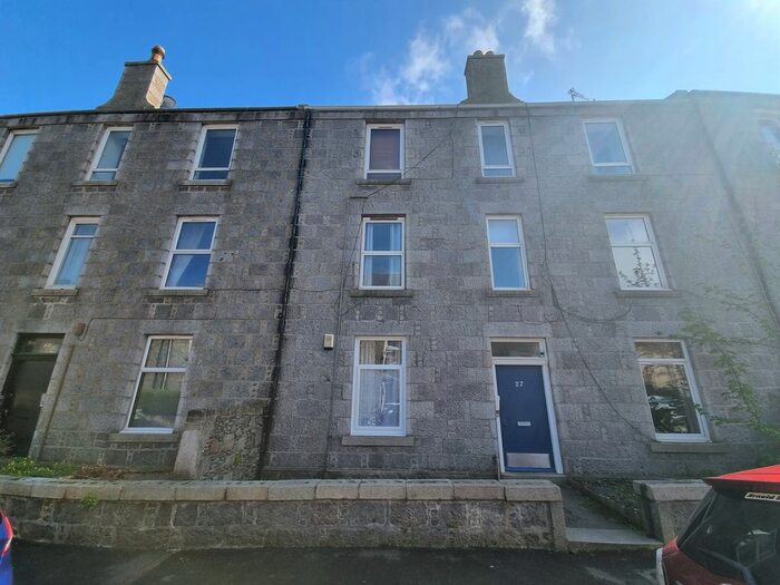 1 Bedroom Flat To Rent In Chestnut Row, Kittybrewster, Aberdeen, AB25