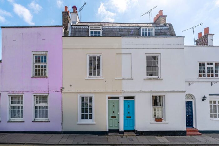 4 Bedroom Terraced House For Sale In Church Street, Isleworth, TW7