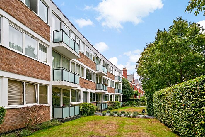 2 Bedroom Flat For Sale In Voltaire, Ennerdale Road, Kew, Richmond, Surrey, TW9