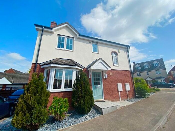 4 Bedroom Property To Rent In Foxholes Close, Deanshanger, Milton Keynes, MK19