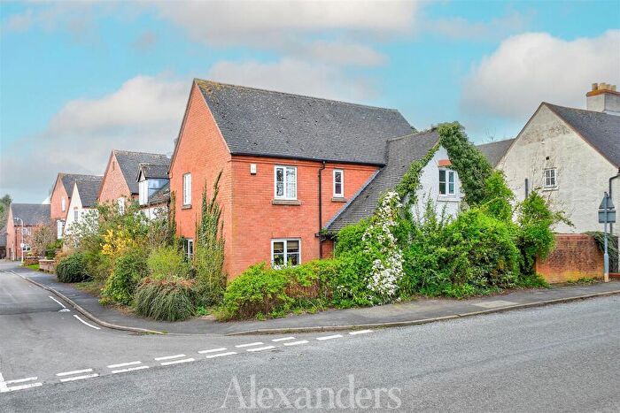 5 Bedroom Detached House For Sale In Garton Close, Appleby Magna, DE12
