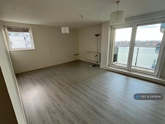 2 Bedroom Flat To Rent In Erebus Drive, Woolwich London, SE28