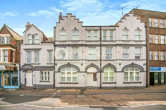 2 Bedroom Flat To Rent In Balmoral Road, Gillingham, Kent, ME7