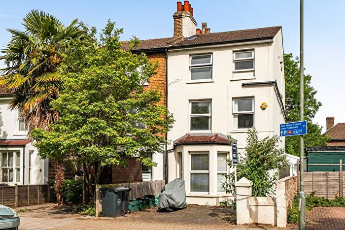 2 Bedroom Maisonette For Sale In Ravenscroft Road, Beckenham, BR3