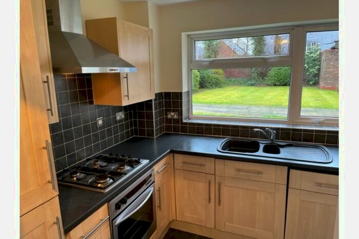 2 Bedroom Flat To Rent In Stapylton Court, Harborne, Birmingham, B17