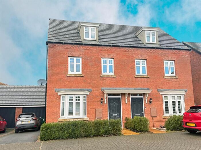 3 Bedroom Semi Detached House For Sale In Galloway Road, Drakelow, Burton-On-Trent, DE15